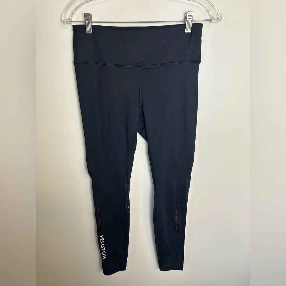 Shape Peloton Women's Black Leggings Size M Band waist High Rise Croped